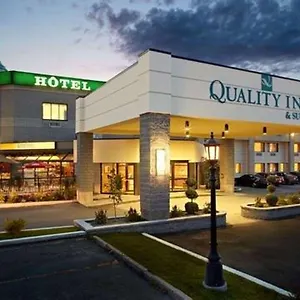 https://quality-inn-suites-brossard.hotels-in-montreal.org