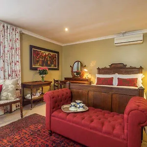 https://madison-manor-boutique.niagara-fallshotels.com
