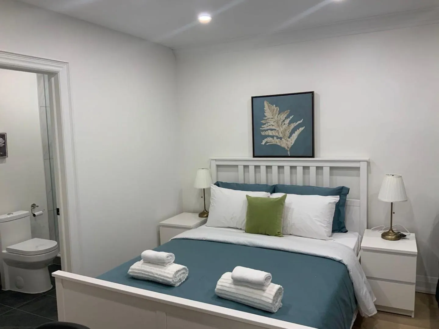 Leaside Garden Guesthouse Toronto Guest house